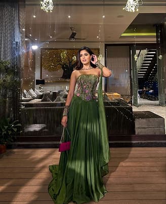 Couple portrait outdoors